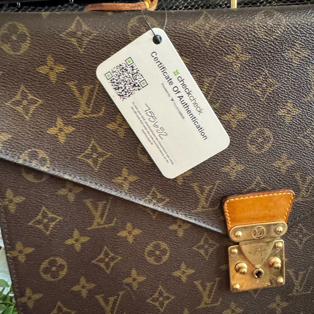 Louis Vuitton Porte Document Bandoliere Men's Bag with free COA
